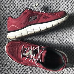 Sketchers Men’s  Wide Fit Athletic shoe